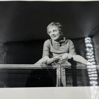 Фотография Алла Демидова в сцене из легендарного спектакля Юрия Любимова «Тартюф» (по пьесе Мольера) в Театре на Таганке.30,5х24 см 1970е годы