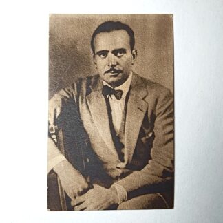 Антикварная открытка «Актер Дуглас Фербенкс в костюме-тройке», 1920-е гг. 14х9см